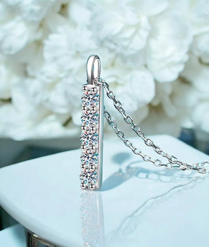 D Color 5 Gems Moissanite Necklace - Ornalux
