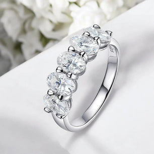 Luxury D Color Oval Cut 0.5/0.3CT Full Moissanite Ring - Ornalux