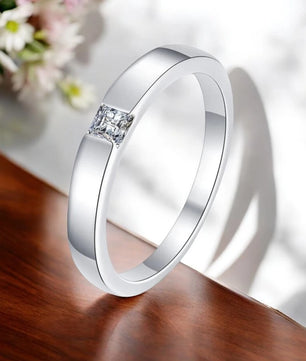 Princess Cut Moissanite Engagement Ring - Ornalux