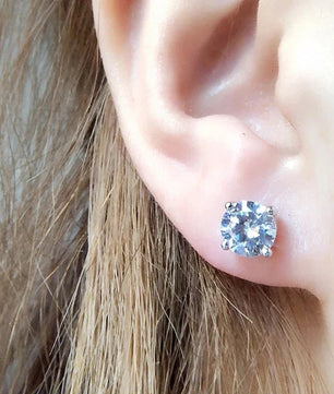 0.1-3CT Moissanite Stud Earrings - Ornalux