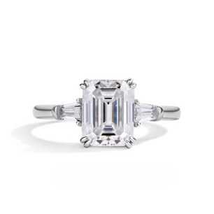 Luxury 3CT Emerald Cut Moissanite Diamond Ring