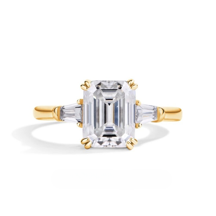 Luxury 3CT Emerald Cut Moissanite Diamond Ring