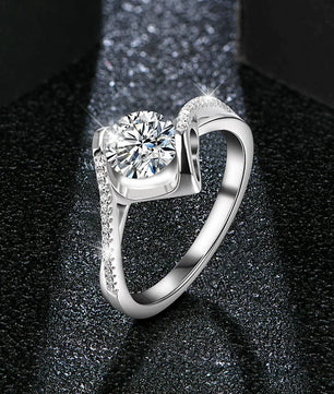 Elegant 1.0CT Round Cut Moissanite Ring for Women - Ornalux