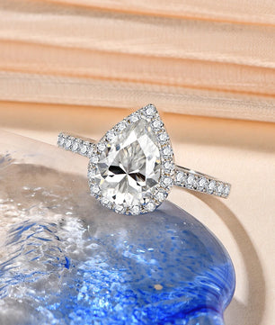 Luxury Pear Cut 2CT Moissanite Engagement Ring - D Color - Ornalux