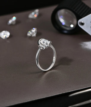 Sparkling Oval Cut Moissanite Diamond Ring - Ornalux